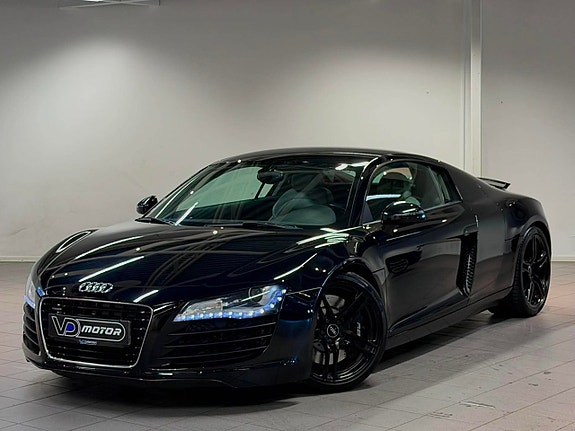 Audi R8 4 of 5