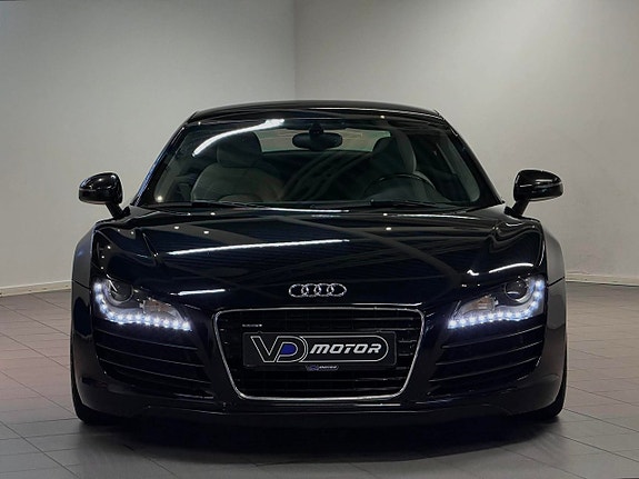 Audi R8 6 of 20