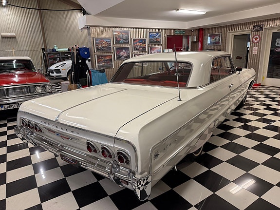 Chevrolet Impala 10 of 21