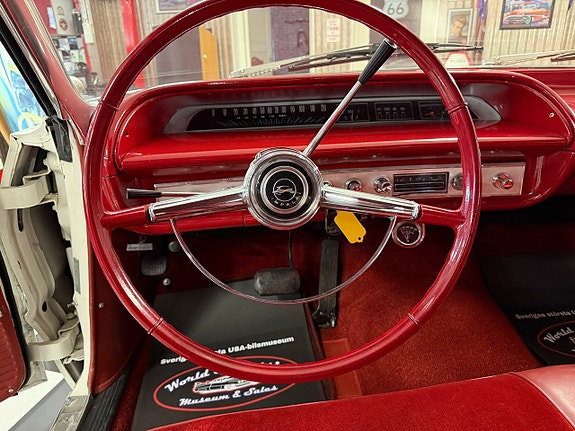Chevrolet Impala 14 of 21