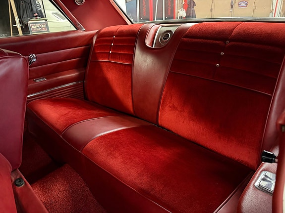 Chevrolet Impala 16 of 21