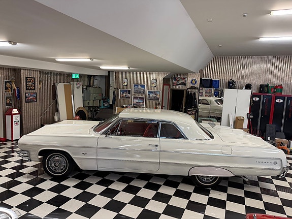 Chevrolet Impala 4 of 5