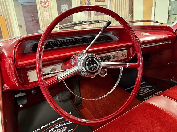 Chevrolet Impala 13 of 21