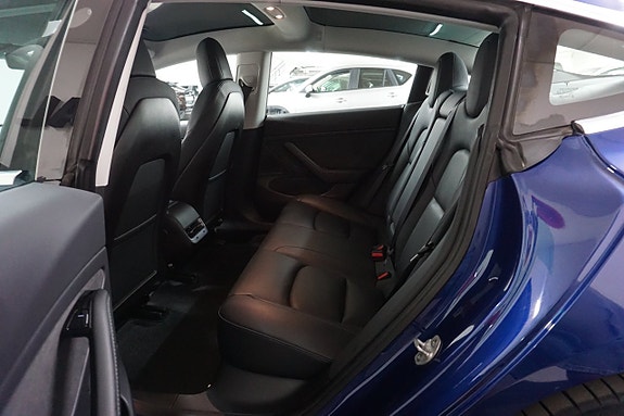 Tesla Model 3 8 of 22