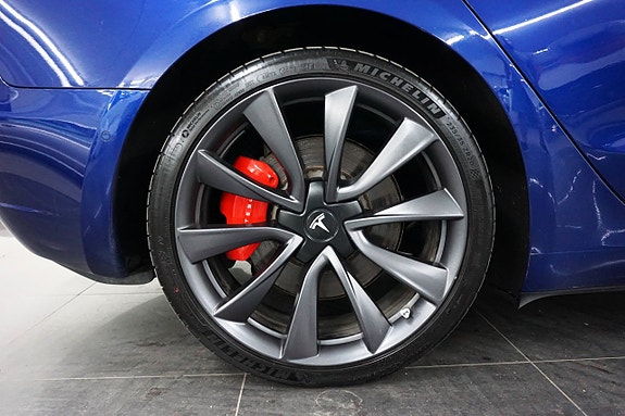 Tesla Model 3 12 of 22