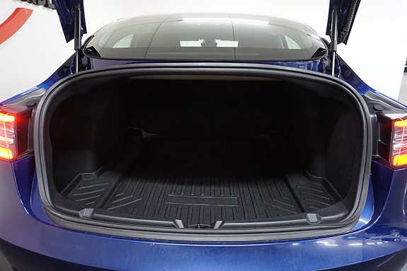 Tesla Model 3 9 of 22