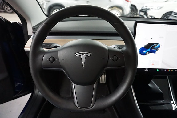 Tesla Model 3 20 of 22