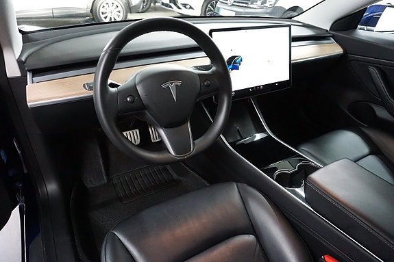Tesla Model 3 14 of 22