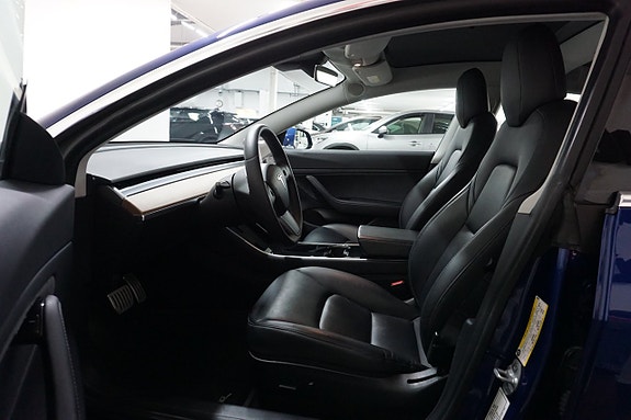 Tesla Model 3 7 of 22