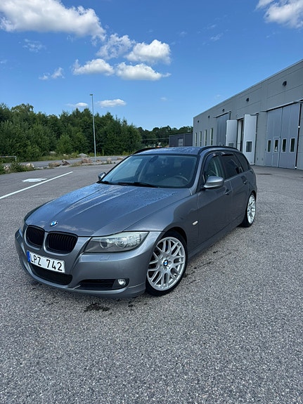 BMW 318d 2 of 20