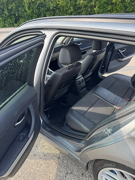 BMW 318d 16 of 20