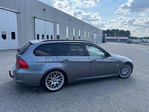 BMW 318d 3 of 20
