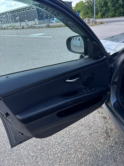 BMW 318d 9 of 20
