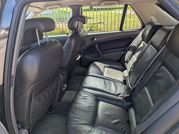 Saab 9-5 3 of 3