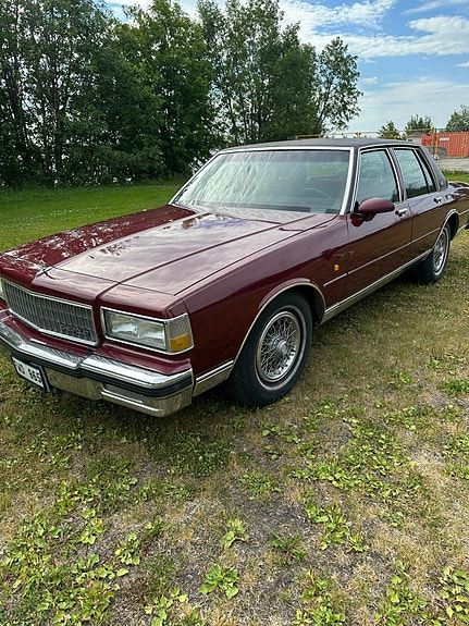 Chevrolet Caprice 5 of 5
