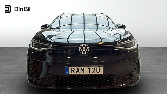 Volkswagen ID.4 GTX 4 of 5