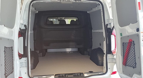 Volkswagen Transporter 9 of 14