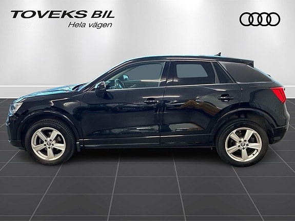 Audi Q2 2 of 15