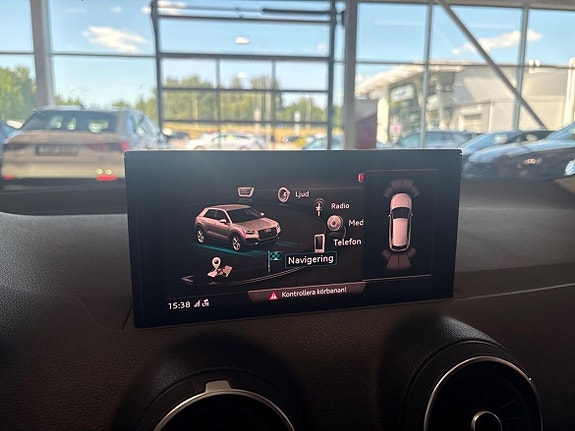 Audi Q2 16 of 20
