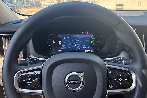 Volvo XC60 16 of 22