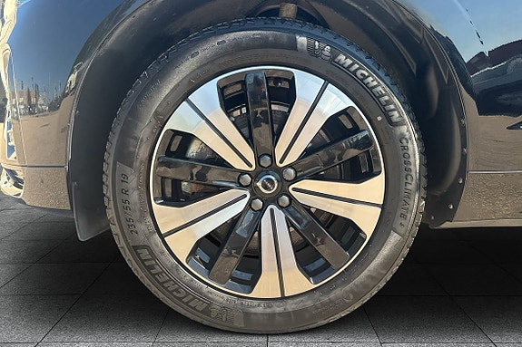 Volvo XC60 8 of 22