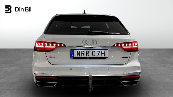 Audi A4 5 of 22