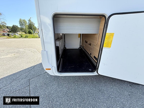 Adria Coral 670 SC *Queenbed* 1700 mil 4 of 19