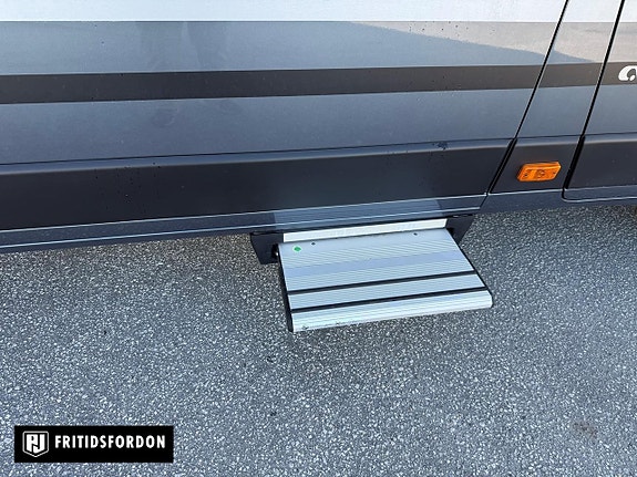 Adria Twin 640 SLB 7 of 17