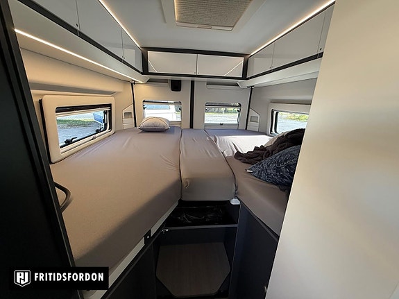 Adria Twin 640 SLB 14 of 17
