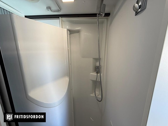 Adria Twin 640 SLB 13 of 17