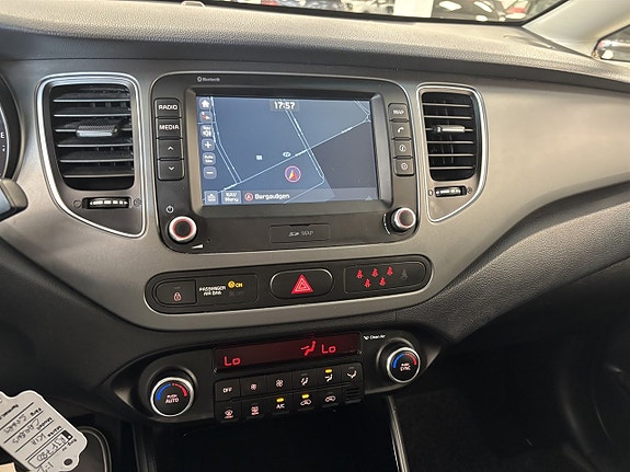 Kia Carens 10 of 10