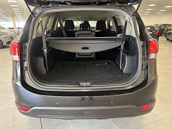 Kia Carens 5 of 10