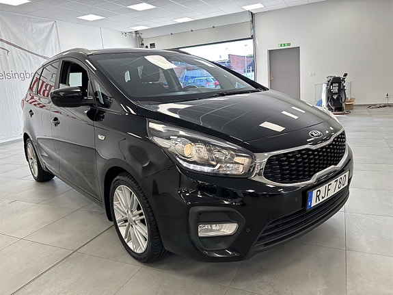 Kia Carens 2 of 10