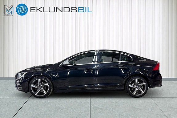 Volvo S60 3 of 5