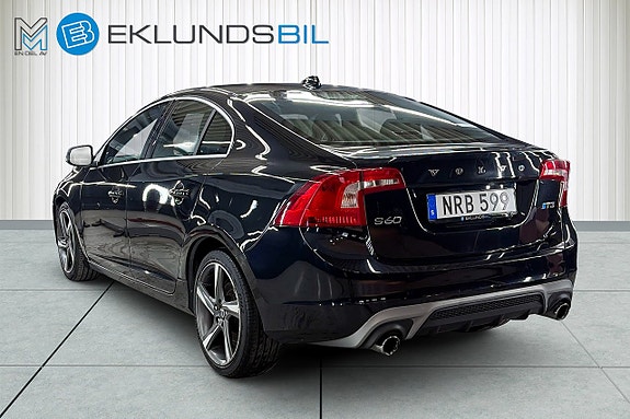 Volvo S60 4 of 5