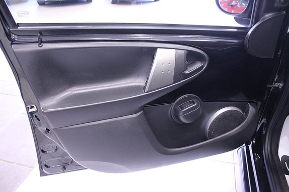 Toyota Aygo 10 of 24