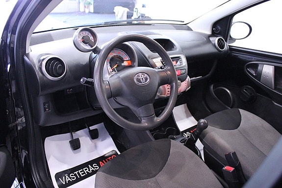 Toyota Aygo 9 of 24