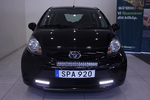 Toyota Aygo 8 of 24