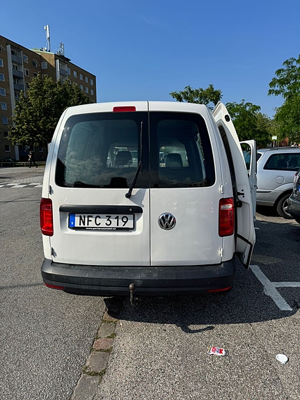 Volkswagen Caddy 2 of 5