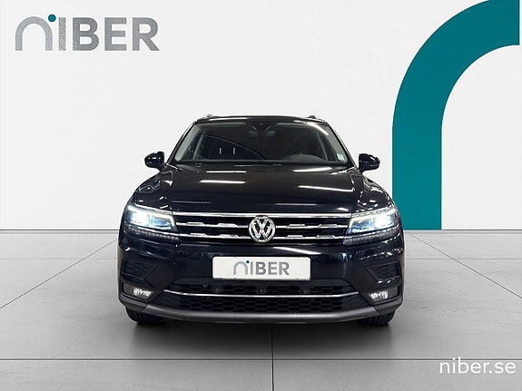 Volkswagen Tiguan Allspace 2 of 5