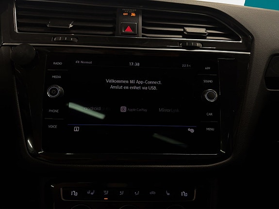 Volkswagen Tiguan Allspace 14 of 23