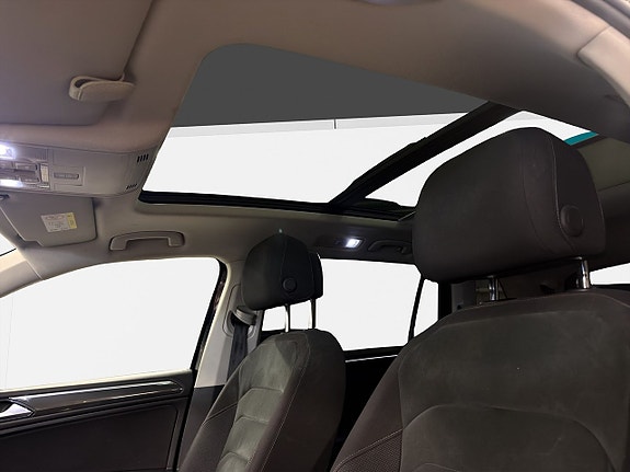 Volkswagen Tiguan Allspace 13 of 23