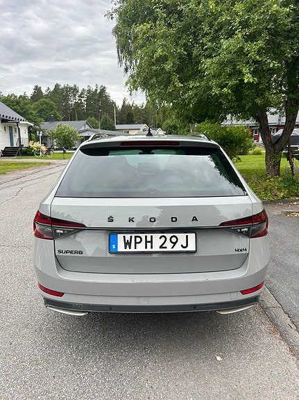 Skoda Superb 3 of 5