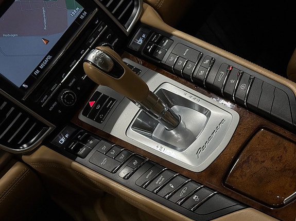 Porsche Panamera 18 of 30