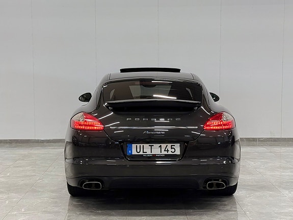 Porsche Panamera 7 of 30