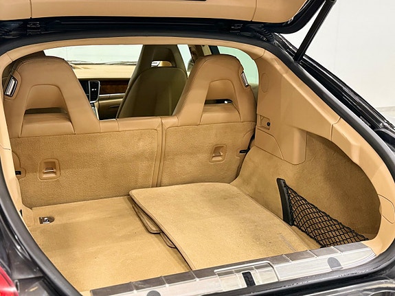 Porsche Panamera 27 of 30