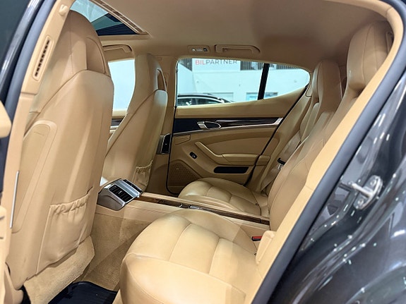 Porsche Panamera 12 of 30