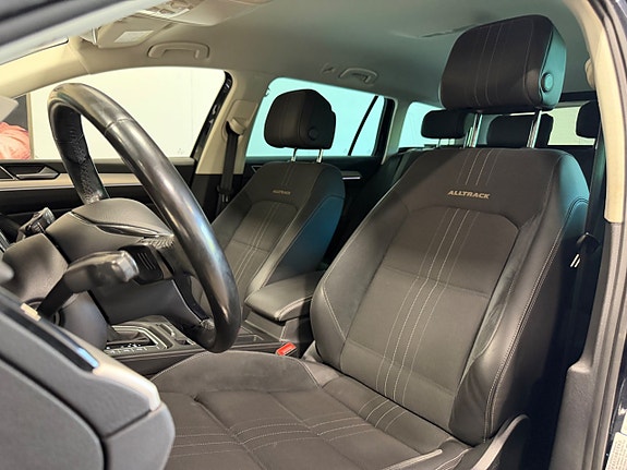 Volkswagen Passat Alltrack 19 of 26