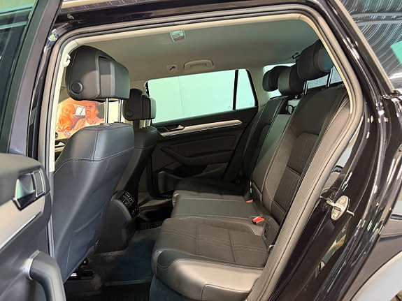 Volkswagen Passat Alltrack 11 of 26
