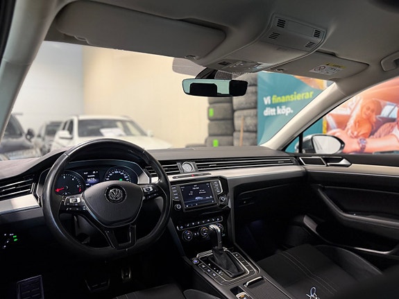 Volkswagen Passat Alltrack 15 of 26